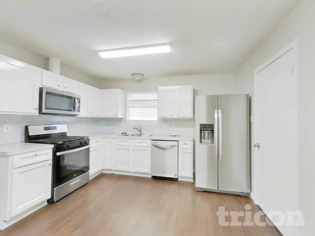 Foto del edificio - 28707 Binefield St