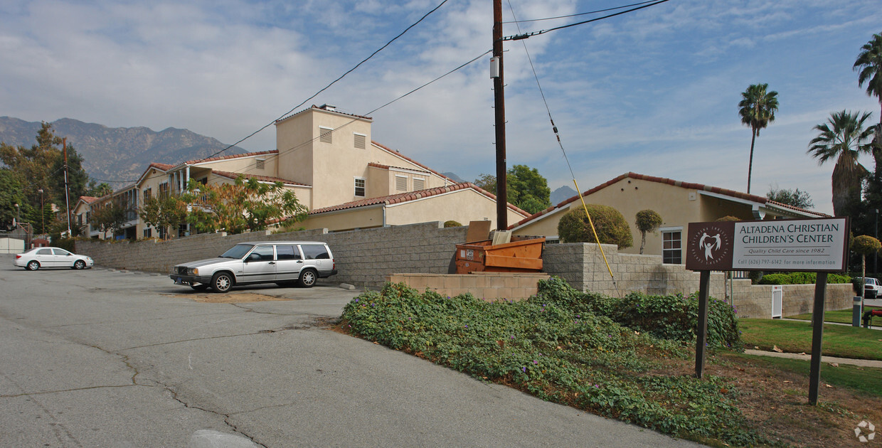 Foto del edificio - Altadena Vista Senior Apartments