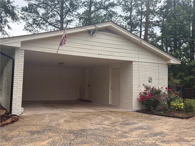 Foto del edificio - 2830 Idlewood Dr
