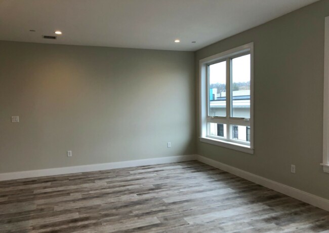 Building Photo - 1457 Tremont St