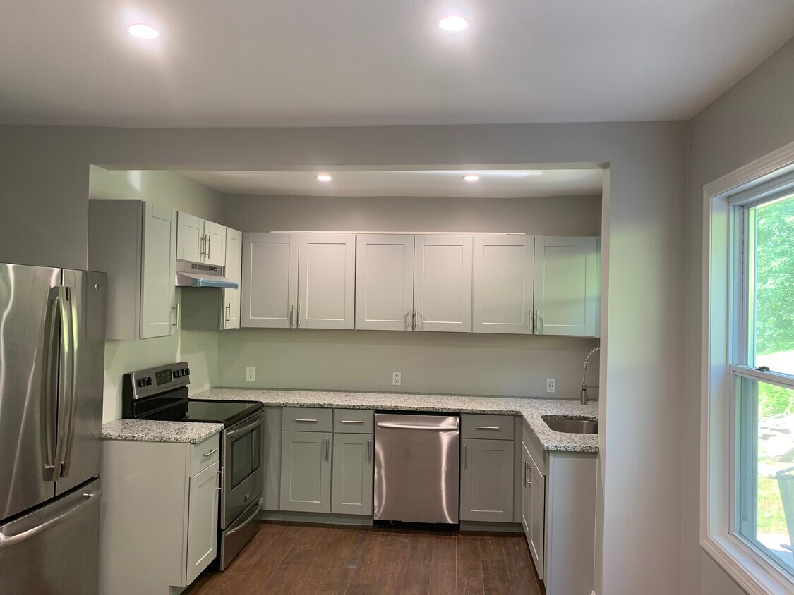 Open Kitchen - 755 Manton Ave