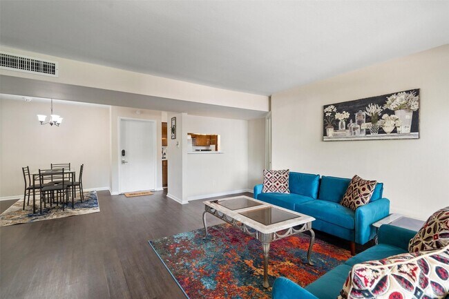 Foto del edificio - 8419 Hearth Dr