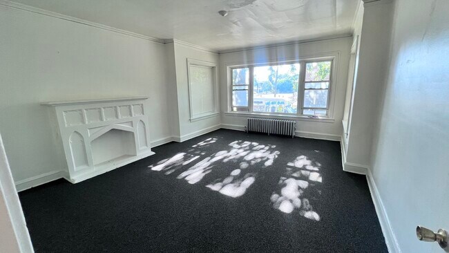 Building Photo - 209 N Kolmar Ave