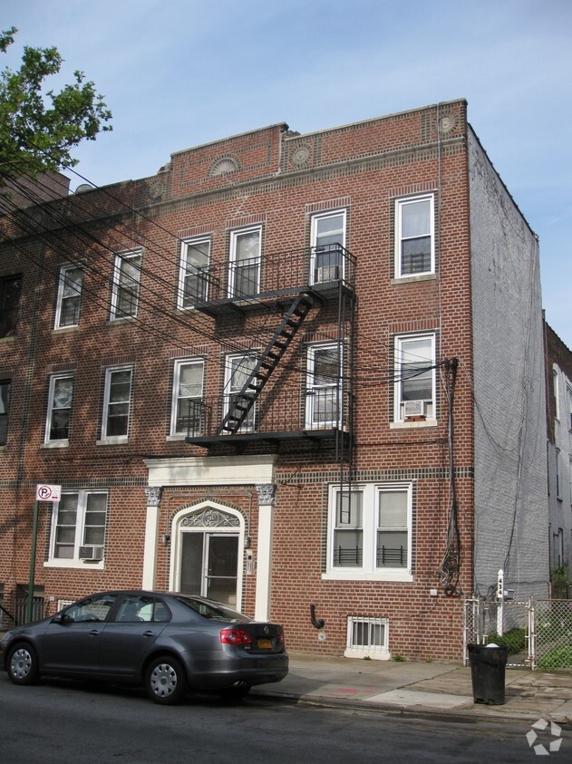 Primary Photo - 436 East 34th Street