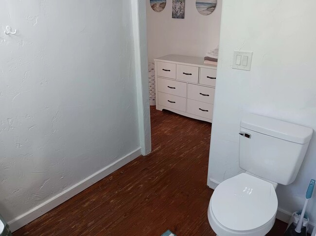 Building Photo - 206 2nd St NW