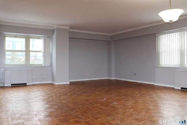 Building Photo - 31 Woodland St