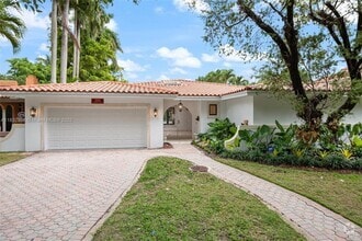 Building Photo - 1320 Alhambra Cir