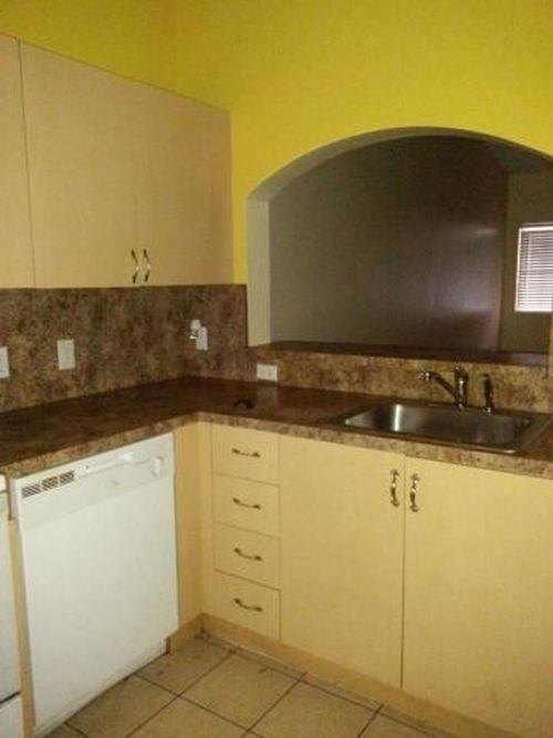 Foto del edificio - 3780 N Jog Rd