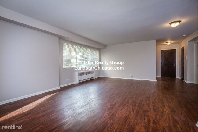 Building Photo - 2 br, 1 bath Apartment - 7551 N Bell Ave