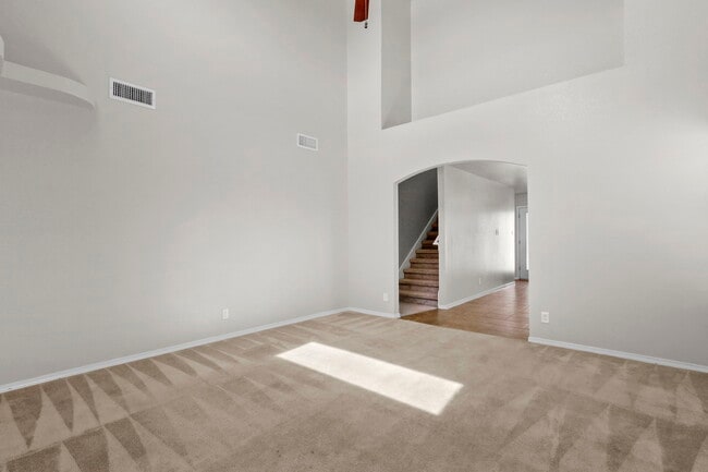 Building Photo - 2300 Glitter Point