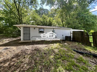 Building Photo - 1435 Cherry Ave