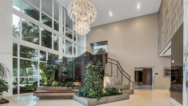 Building Photo - 2020 N Bayshore Dr