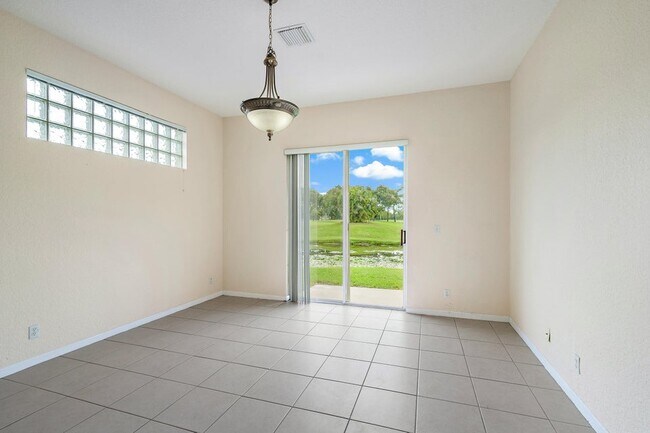 Foto del edificio - 138 Prestige Dr