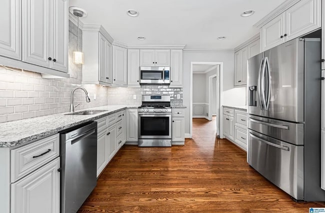 Foto del edificio - 800 E Belmont Ave