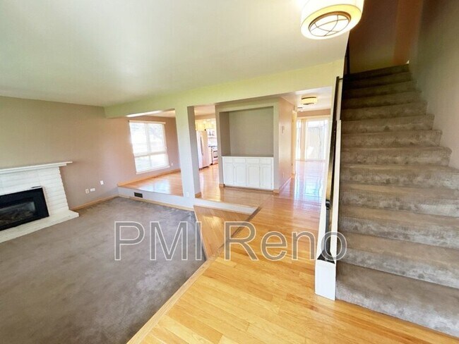 Building Photo - 1555 Foster Dr