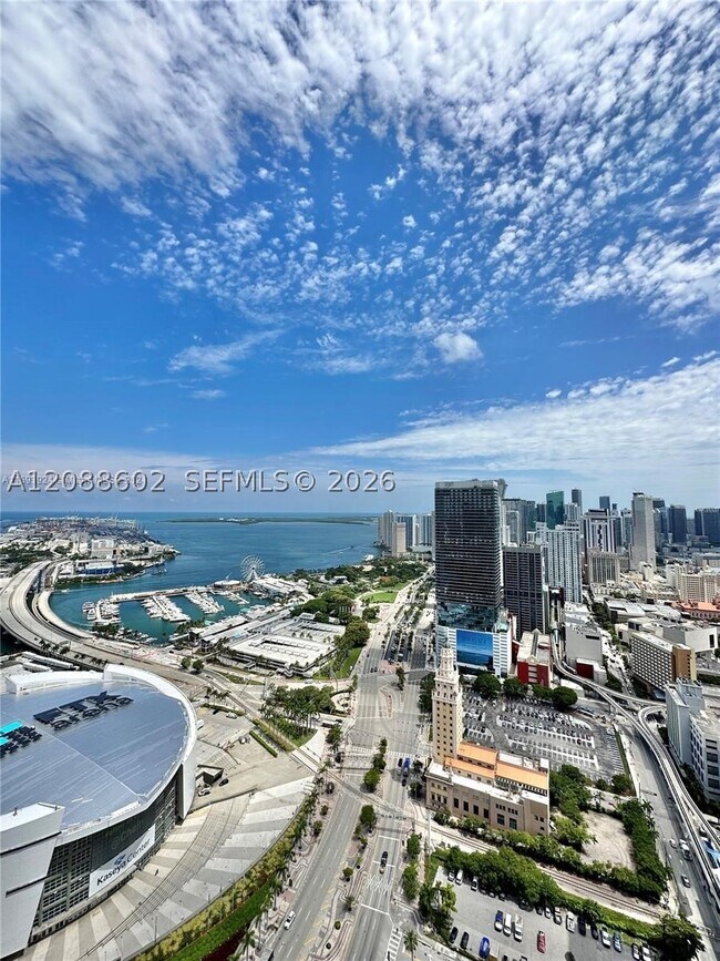 Foto del edificio - 888 Biscayne Blvd