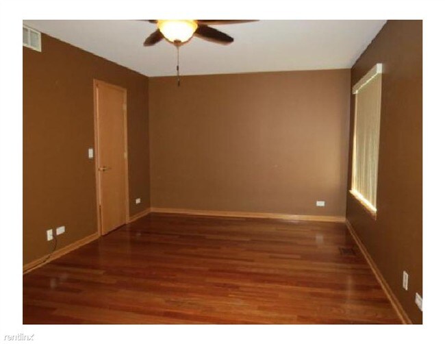 Building Photo - 2 br, 1.5 bath  - Emerald Ridge Townhomes
