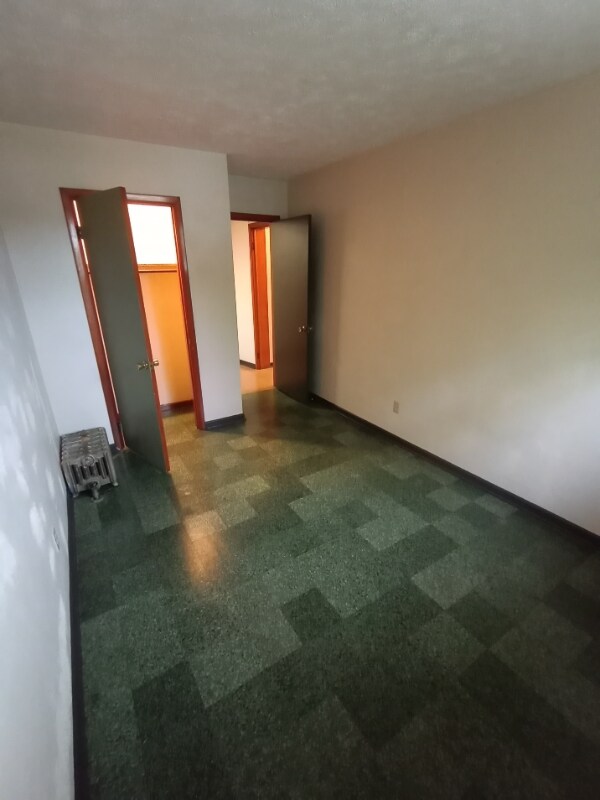 Building Photo - 206 Edwin Ave SE