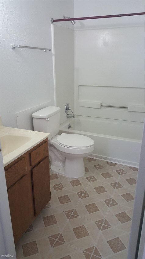 Primary Photo - 401 W Bancroft St