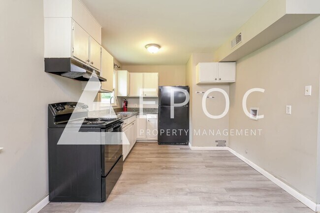 Building Photo - 4114 Carnation Dr