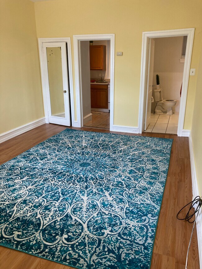 Sala principal - 44 Victory Ave