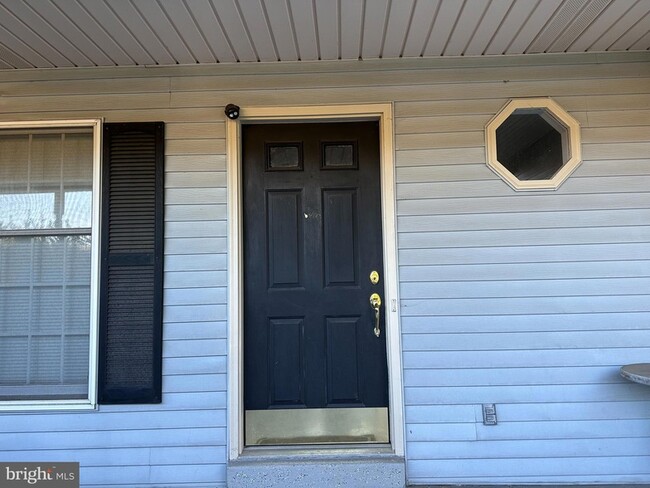 Building Photo - 703 Lora Ln