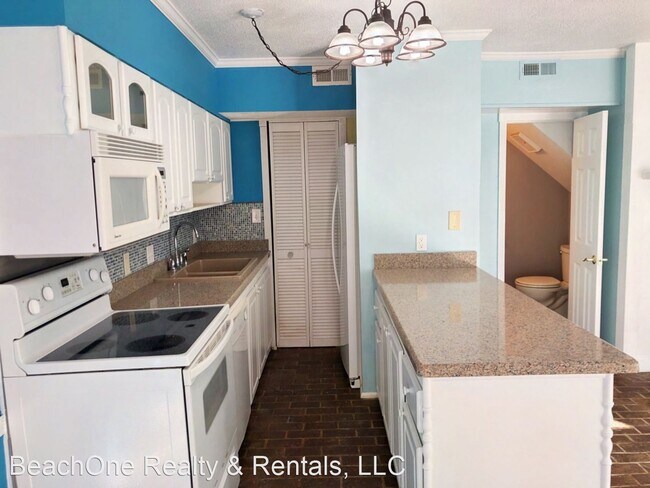 Building Photo - 1 br, 1.5 bath House - 304 21st Ave S. #6M