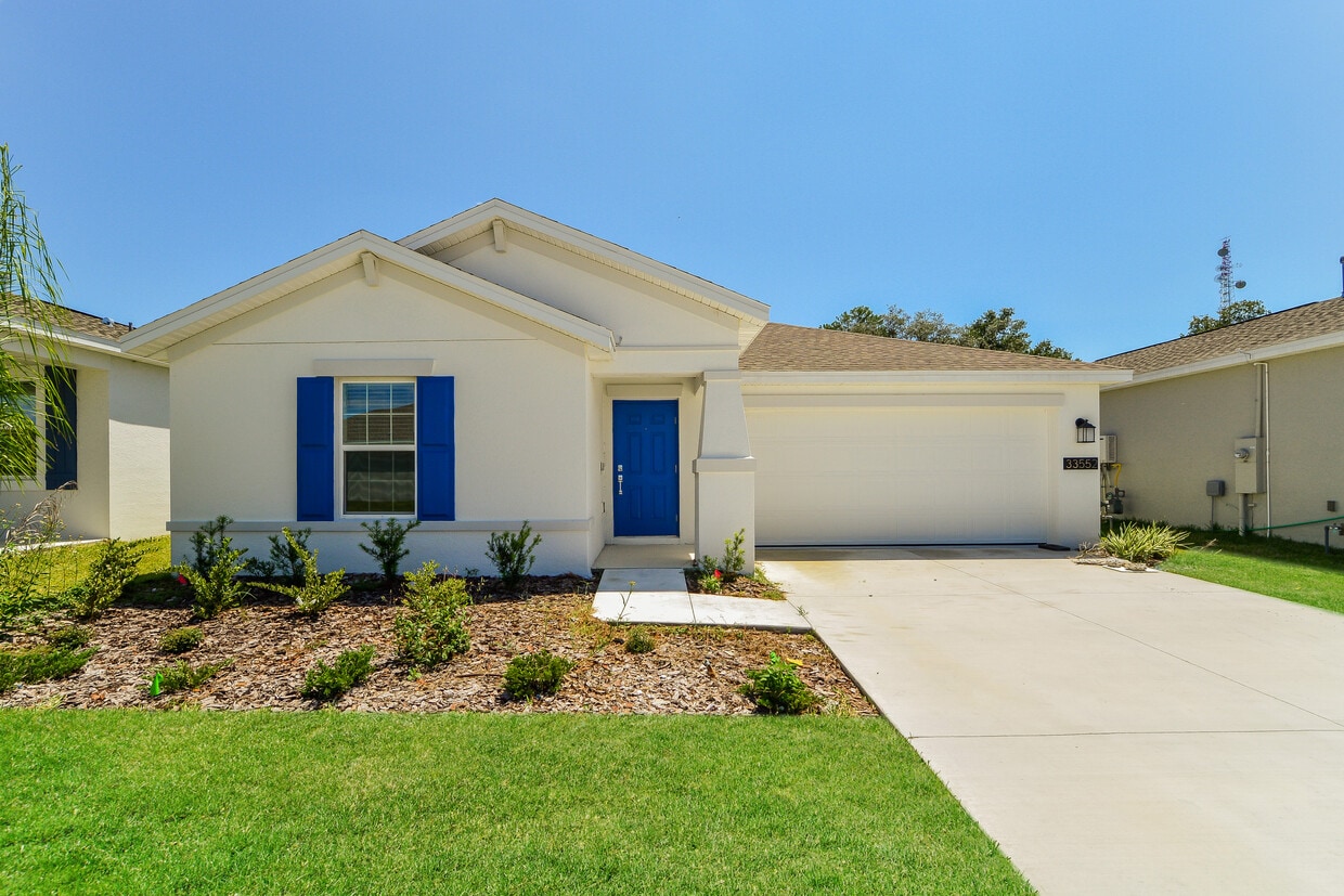 Primary Photo - 33552 Sky Blossom Cir