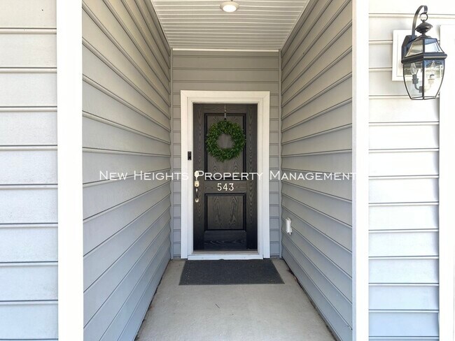 Building Photo - 543 Nandina Dr