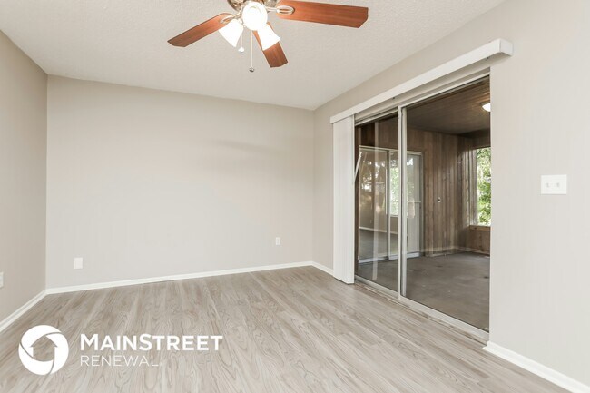 Building Photo - 105 Whispering Pines Ct