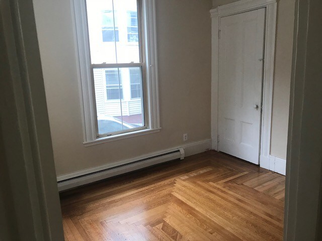 Primary Photo - 493 Cumberland Ave