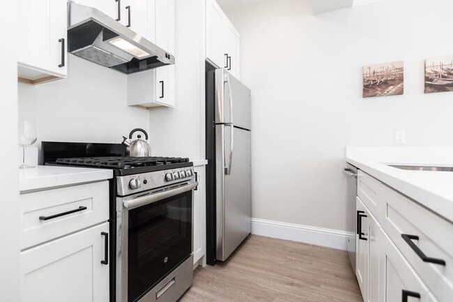 Foto del edificio - 1610 Golden Gate Ave