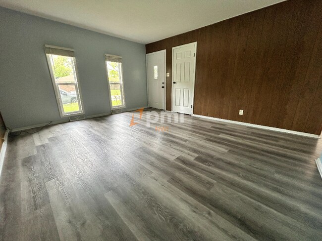 Foto del edificio - 6822-6824 Laurel Ave