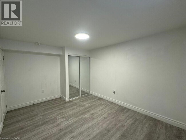 Building Photo - 916 Magdalena Ct