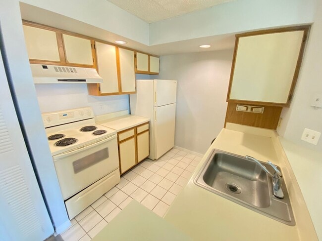 Building Photo - 5701 Gatlin Ave