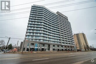 Building Photo - 2782 Barton St E