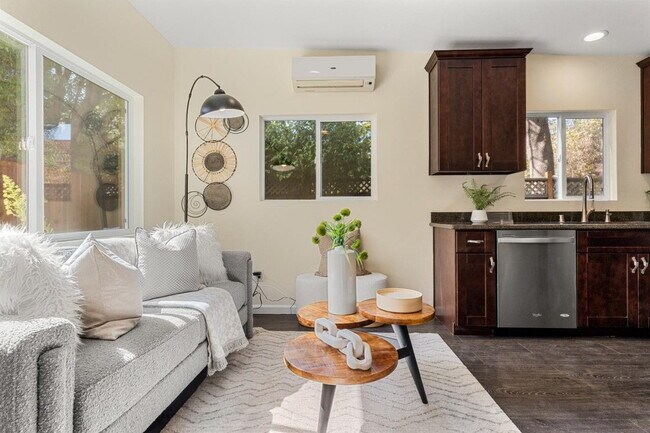 Foto del edificio - "Charming 1-Bedroom Apartment in the Heart of Bronx – Your Perfect Urban Retreat!"