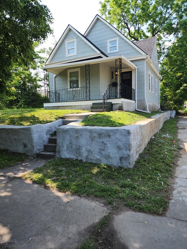Primary Photo - 3101 E 23rd St