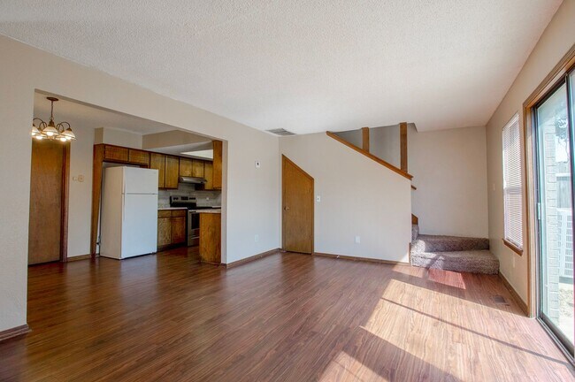 Building Photo - 9016-9020 N Rockwell Dr