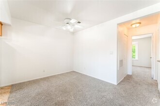 Building Photo - 7300 W Pirates Cove Rd
