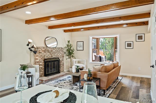 Building Photo - 5599 W Maplewood Pl