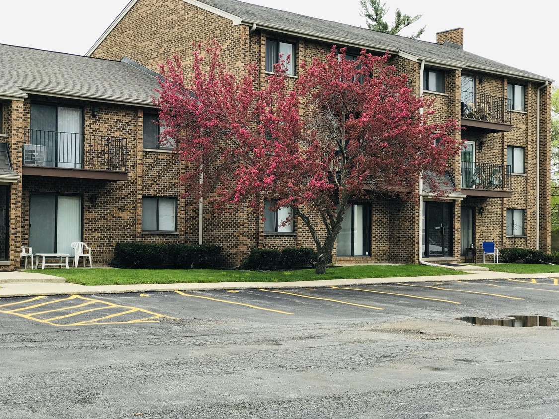 Primary Photo - 1781 Rand Rd
