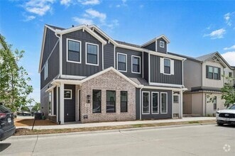 Building Photo - 1136 Concan Dr
