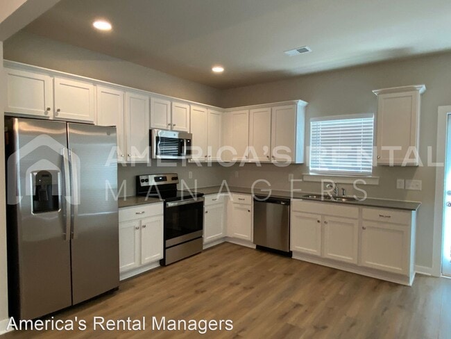 Building Photo - 3 br, 2 bath House - 260 Avalon Way