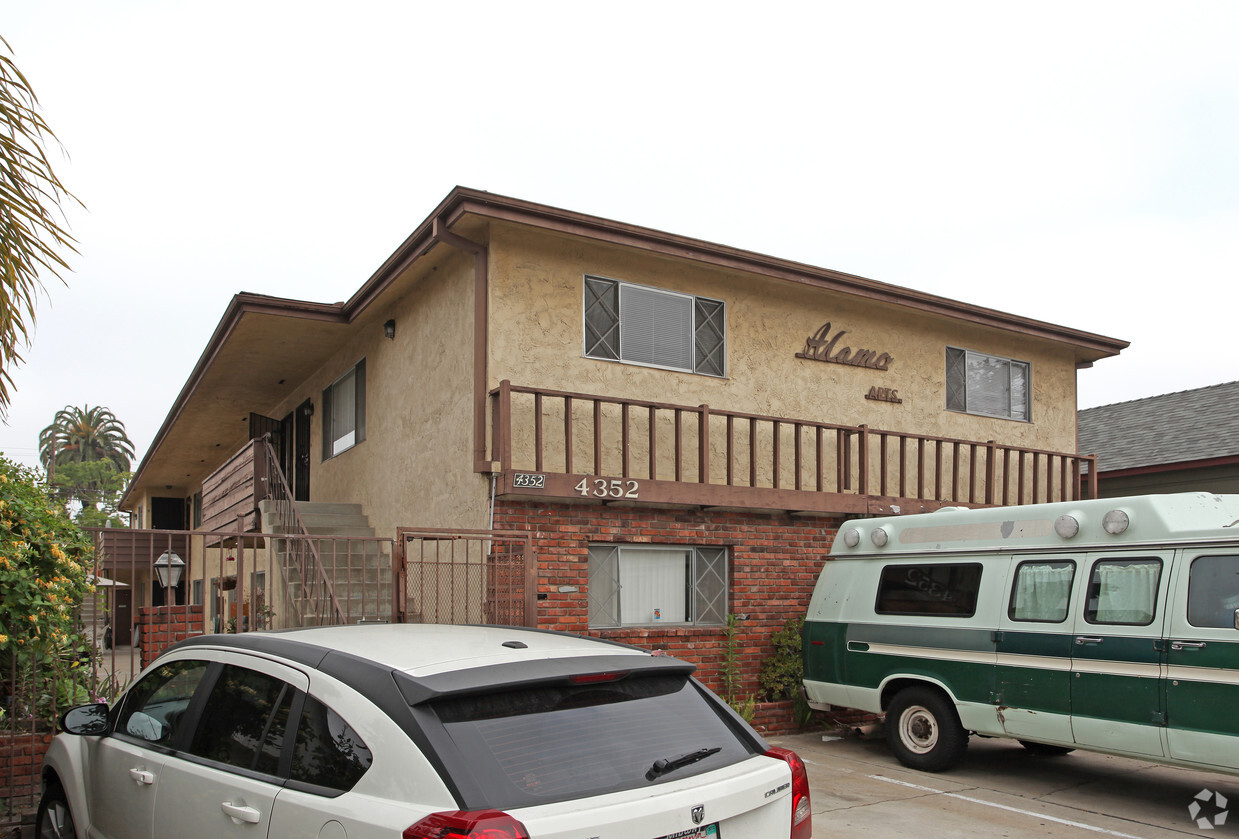 Building Photo - Alamo Apartments