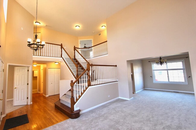 Building Photo - 18376 W Springwood Dr