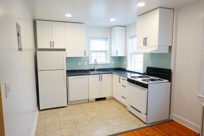 Building Photo - 8207 Garland Ave