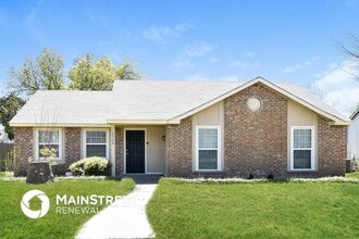 Building Photo - 1724 Panola Dr