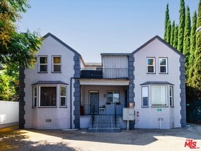 Building Photo - 11472 Ventura Blvd