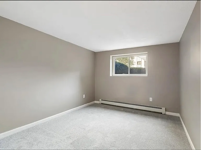 Building Photo - Move-In Ready, Newly Renovated Condo in Franklin